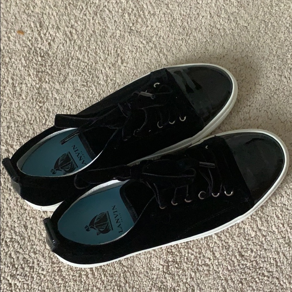 Lanvin size 39 Black Velvet and Patent Sneakers
